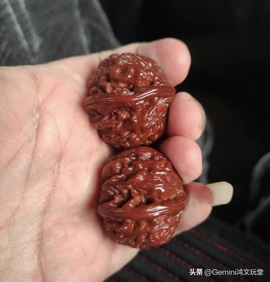 新入手的龙纹桃核手串怎么盘玩,桃核如何盘玩最好