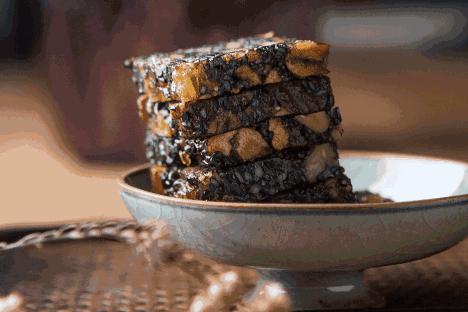 黄酒制作阿胶糕的过程,手工阿胶糕制作