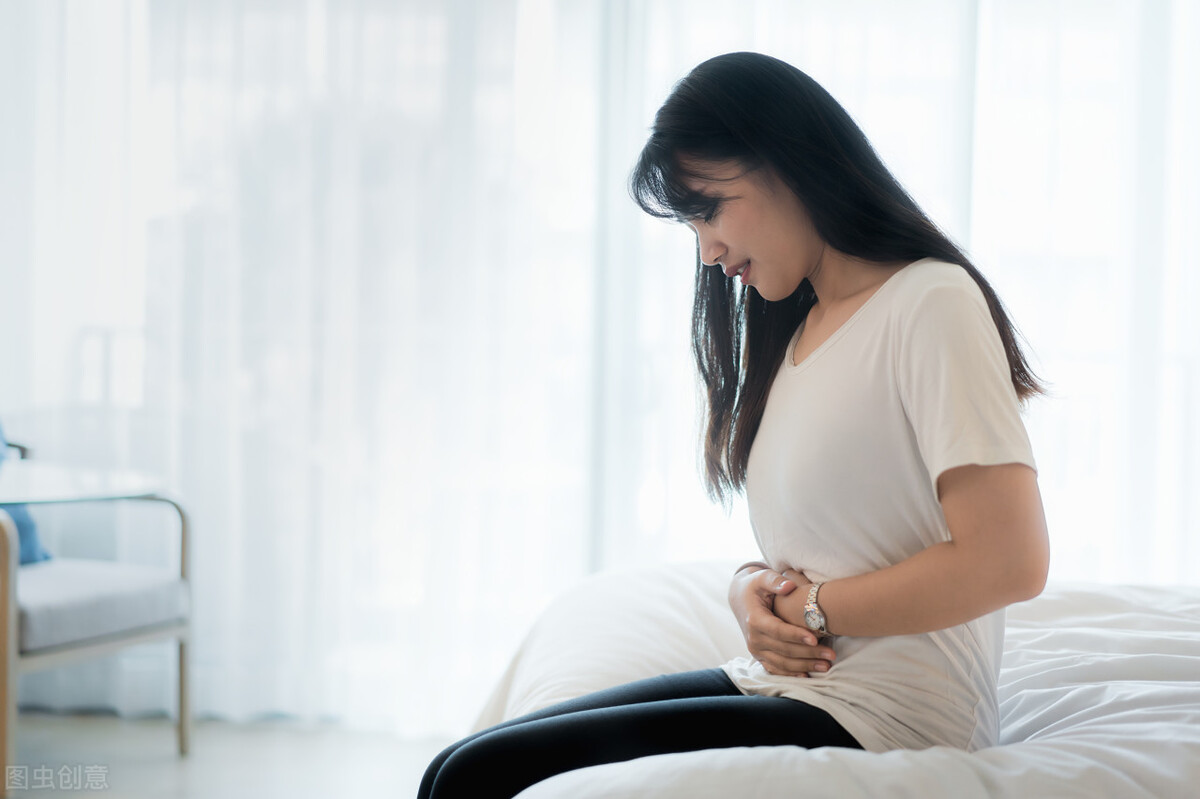 一到晚上肚子就一阵一阵痛,吃了什么会肚子突然剧痛