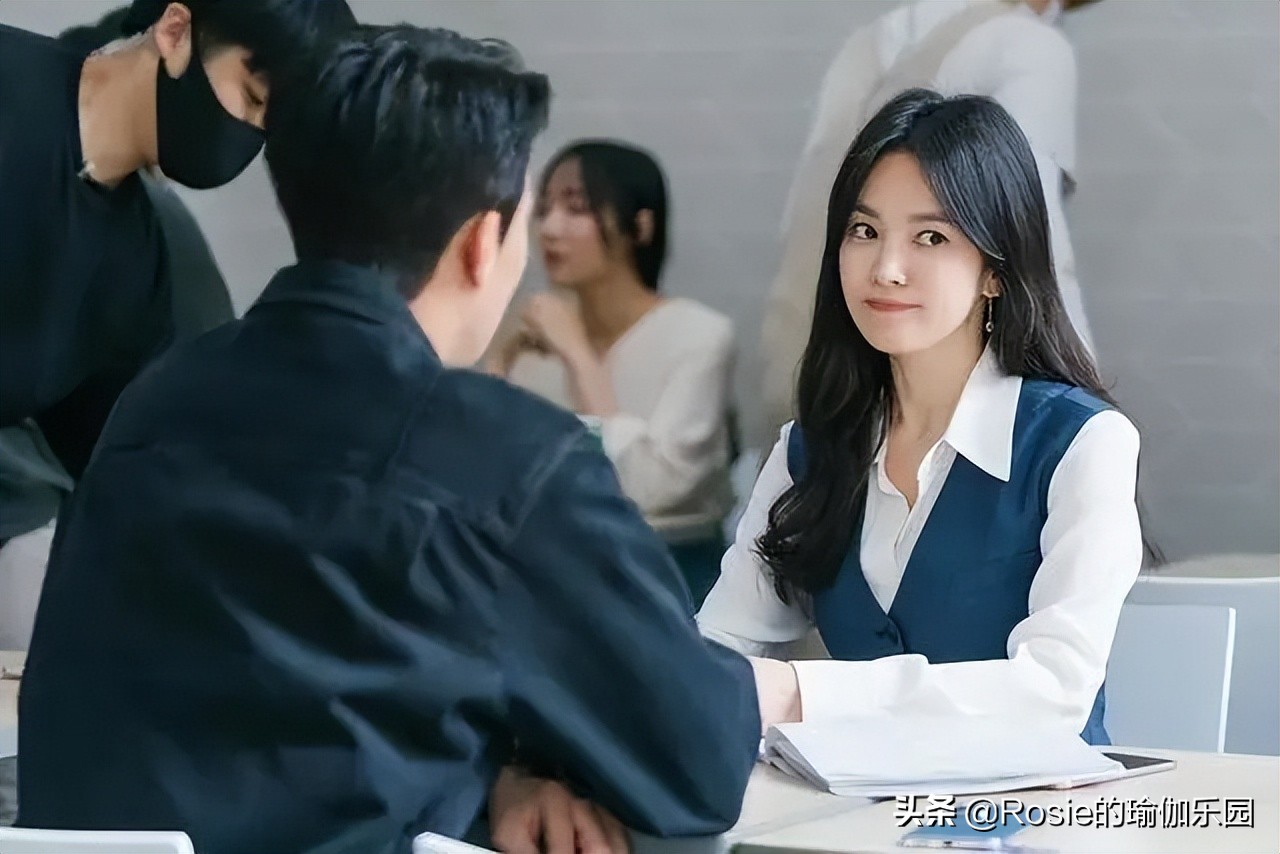 宋慧乔齐肩锁骨发,宋慧乔美肩纤背