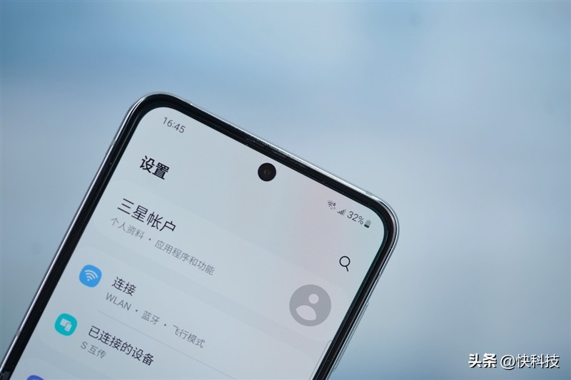 三星galaxyzflip防水测试,三星折叠手机zflip5防水吗