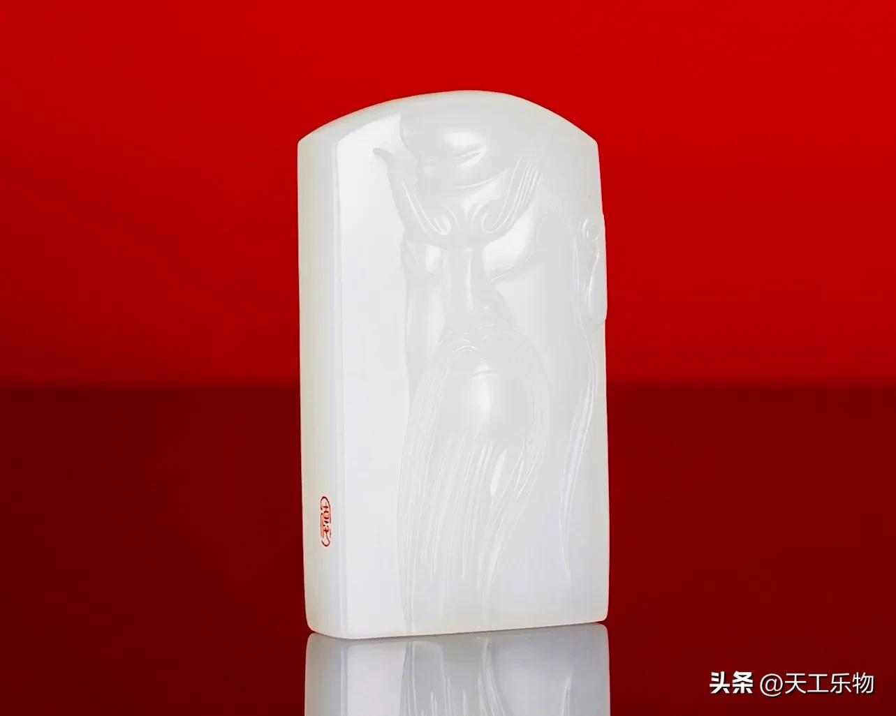 和田玉中的白玉和羊脂白玉哪个好,和田白玉和羊脂白玉有什么区别