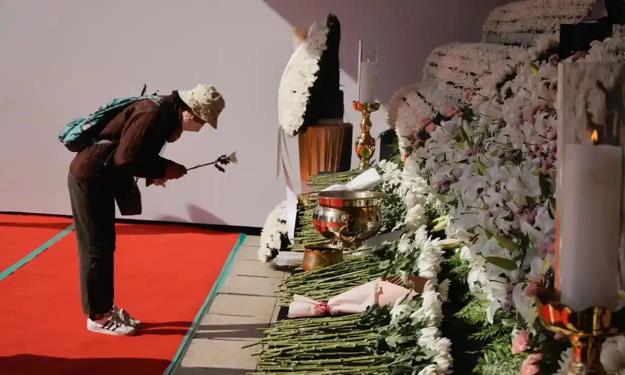 英语阅读提升：韩国发誓彻查震惊世界的“梨泰院致命*踏事踩**件”