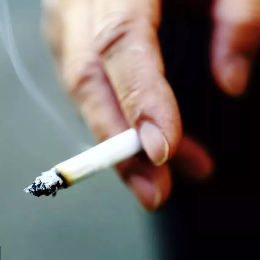 5个坏习惯伤害眼睛,这些不良习惯会毁掉你的人生