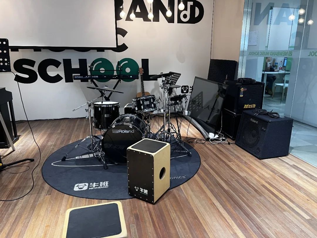 希望自己成为一个音乐人,成为一个音乐人