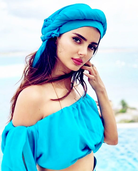 伊朗第一超模mahlagha敢回伊朗吗,伊朗第一超模mahlagha高清图