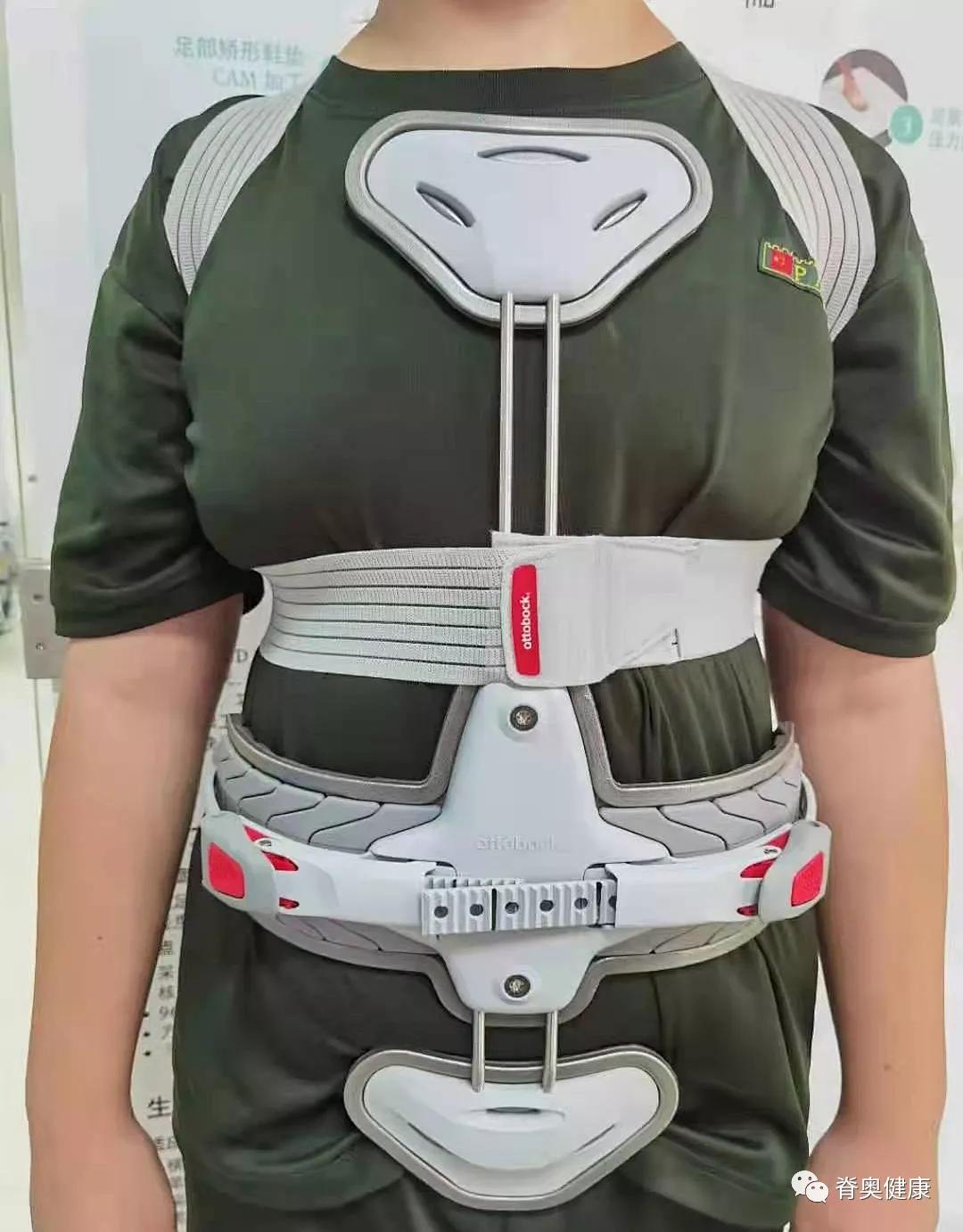 「胸椎后凸」小朋友怎么“老”了，该如何挺直脊梁？