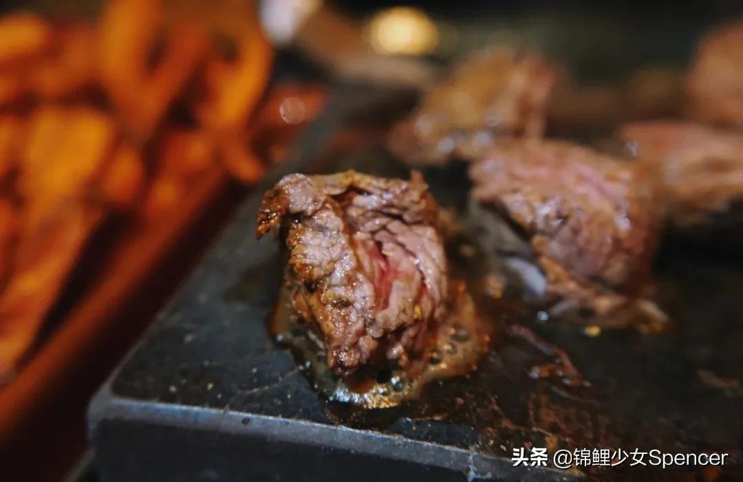 我在布达佩斯，收集了很多秋天送给你