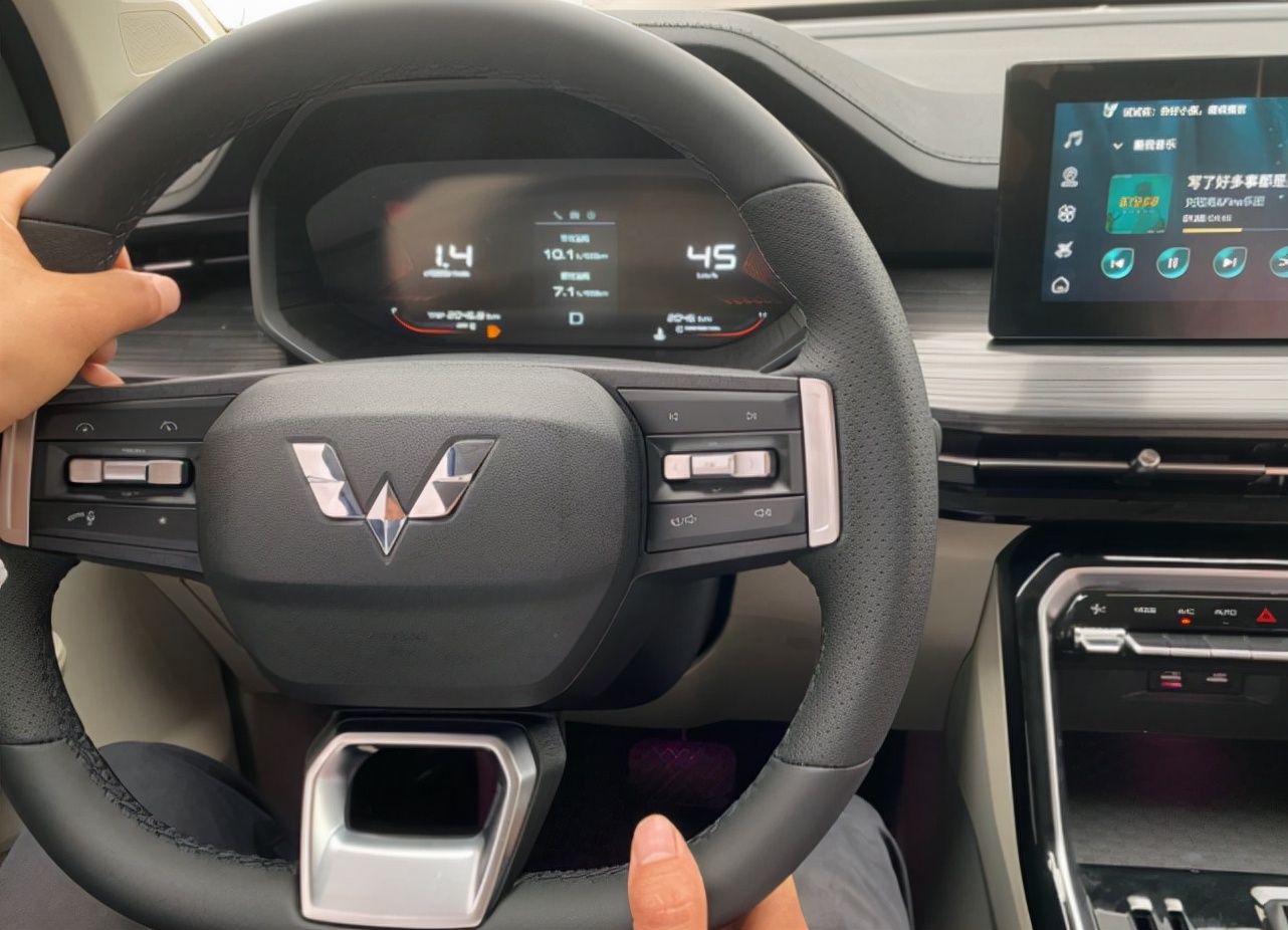 五菱星辰车主,五菱星辰车主开二三年后真实感受