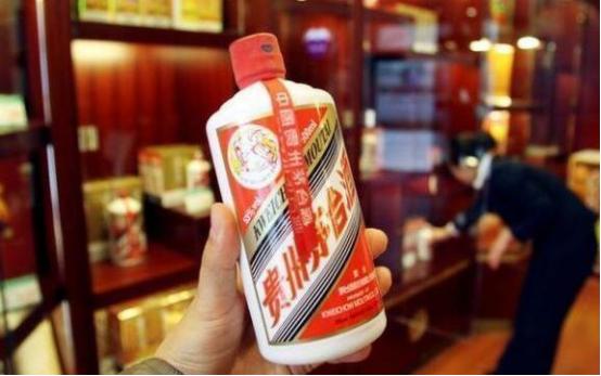 100斤粮食能酿多少斤酒利润有多少,100斤米酿酒能赚多少钱