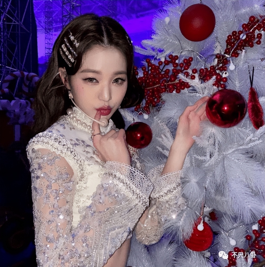 欺负人？给她找到一双合适的高跟鞋很难吗？