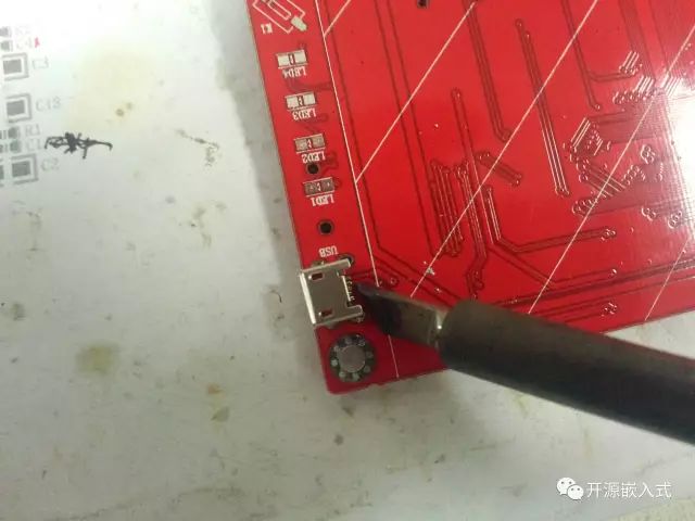 pcb元器件焊接方法,pcb贴片元器件手工焊接技巧及要点