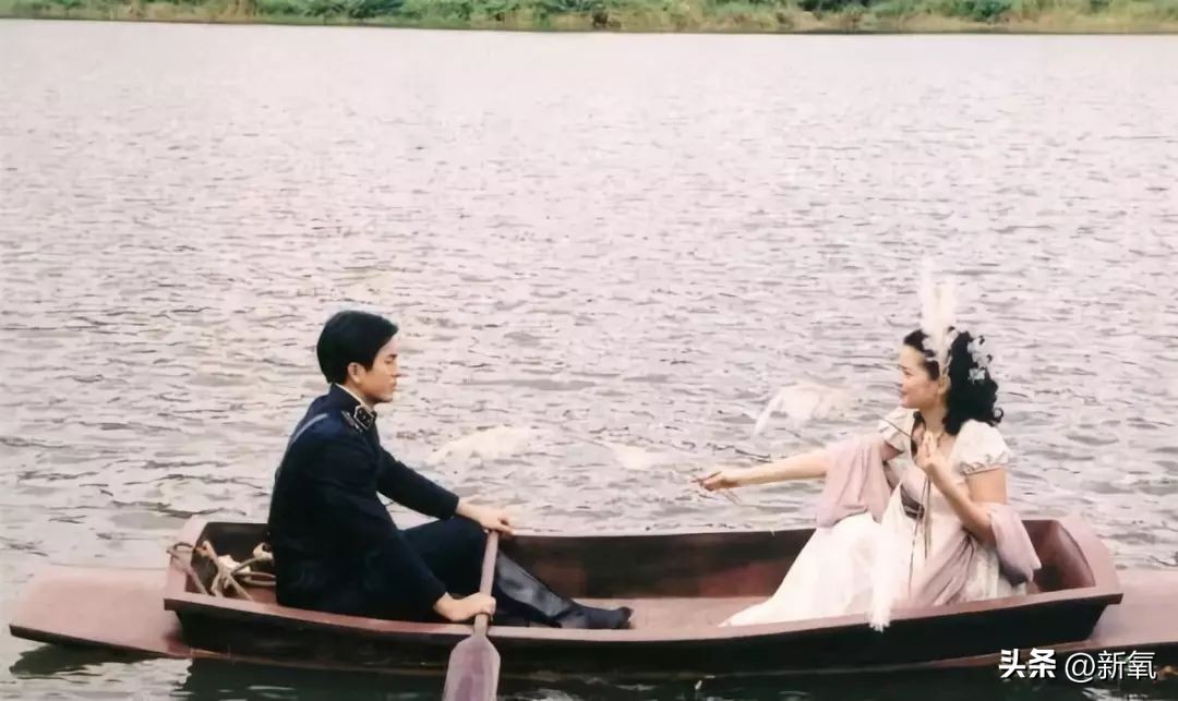 出道幻视Lisa后期艳过AB，为什么这张脸怎么折腾都好看啊…