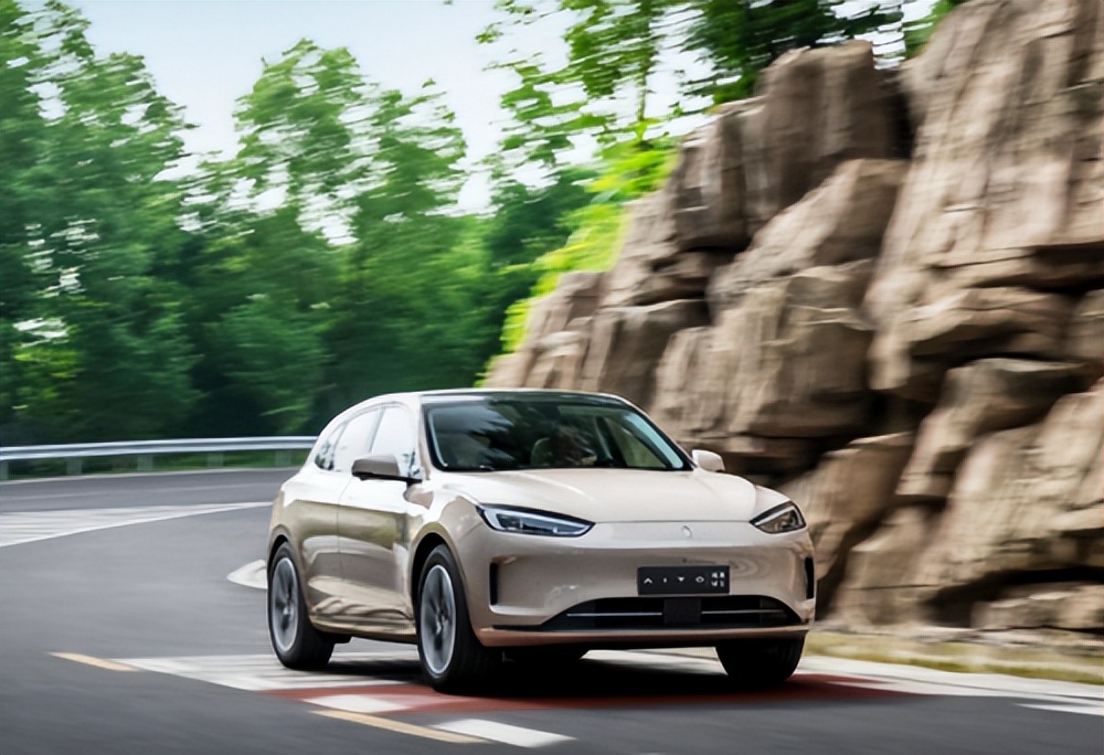 问界新m5纯电版值得购买吗,问界m5新款纯电值得买吗