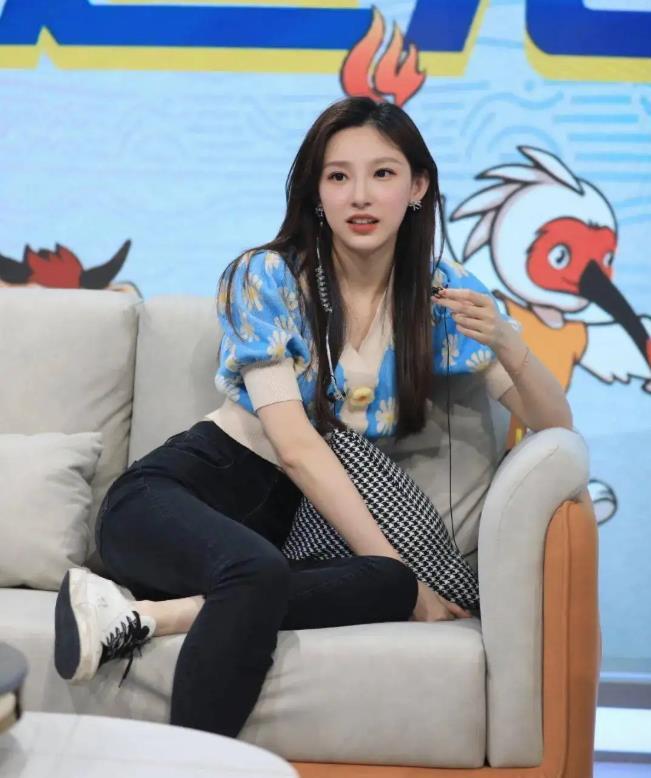 董老厮看球偶遇马凡原视频,董老厮偶遇马凡舒原视频