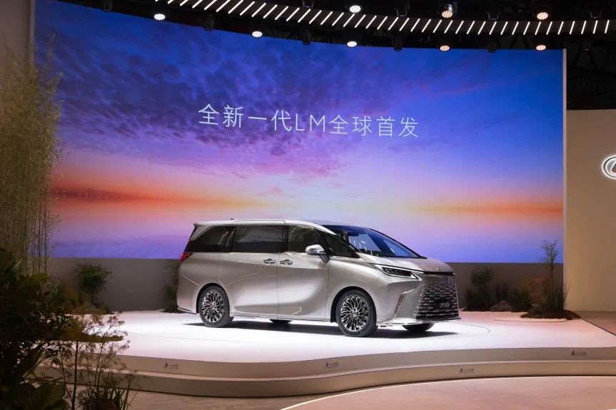 一位航空工程出身，兴趣是走遍全日本温泉的雷克萨斯国际总工程师