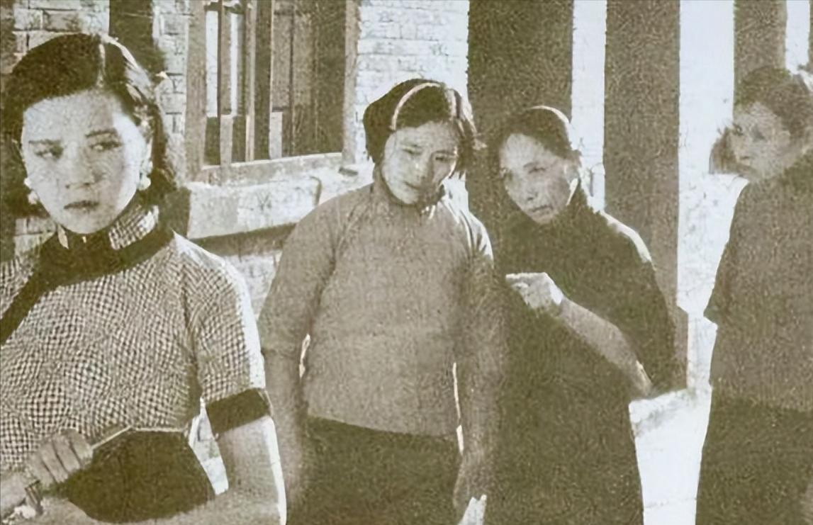 阮玲玉自尽后唐季珊做了什么,阮玲玉自尽之谜完整版