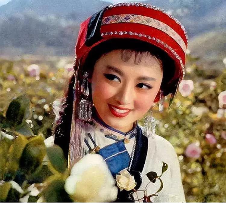 阿诗玛与阿黑的爱情照片 (阿诗玛阿黑是谁演的)