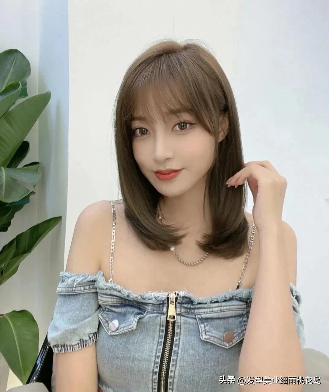 2023中长发型女最新减龄,女发型2023流行发型