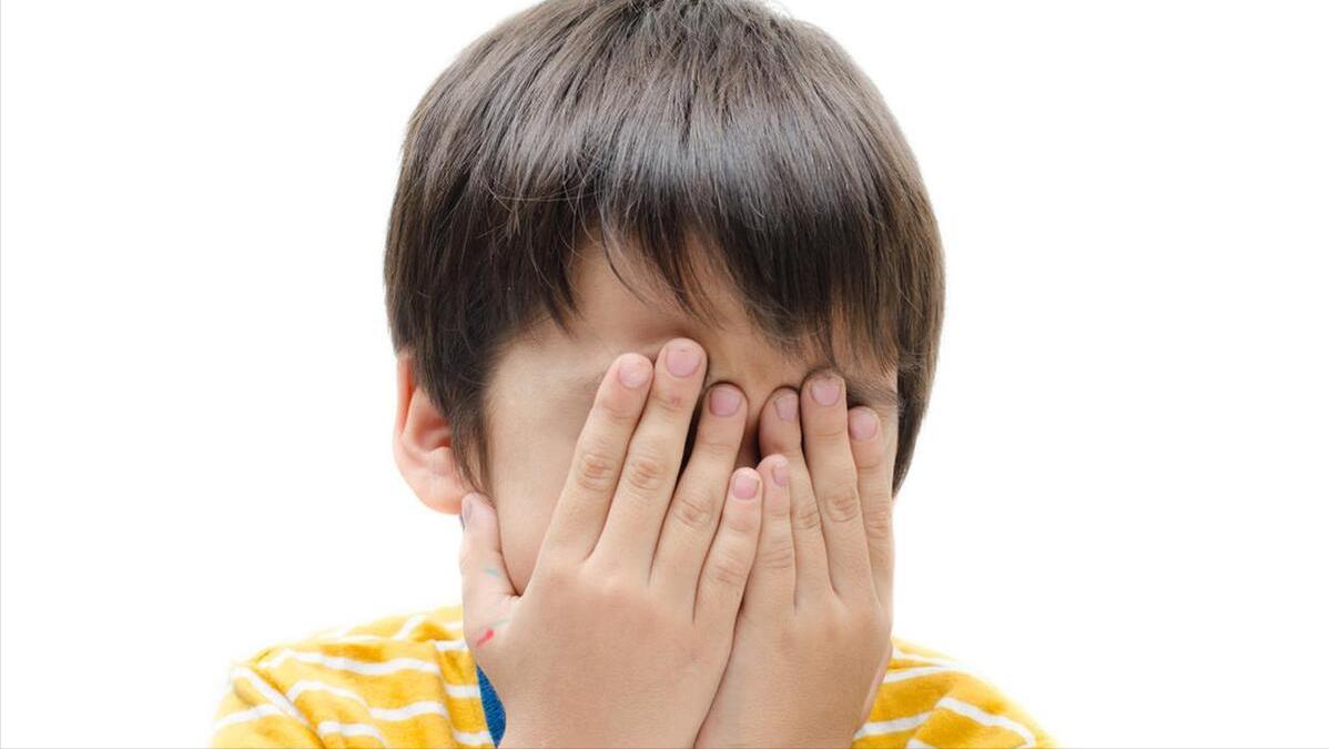 睾丸不对称一高一低正常吗,睾丸水平不正常是什么意思