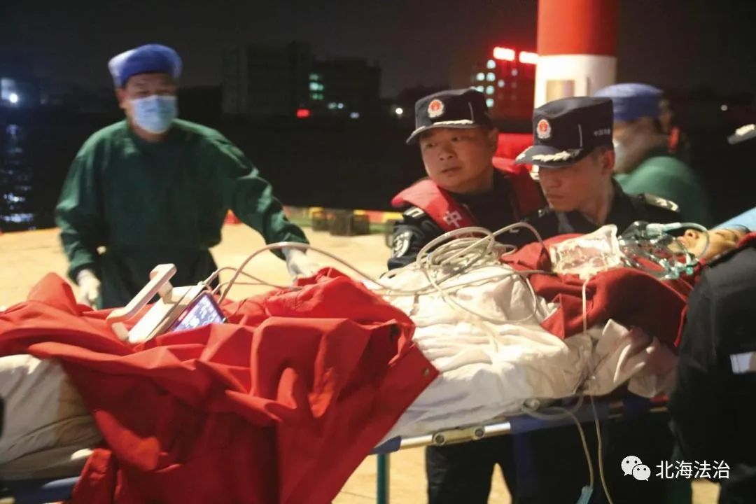 广西涠洲岛女游客突患重病,北海涠洲岛救人