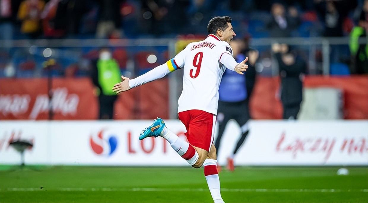 连续三次拿小组第三,连续三次保级,波兰国家队真是欧洲第一混子