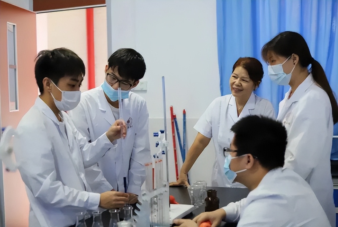 我与火爆全网的“ChatGPT”聊广州华立科技职业学院