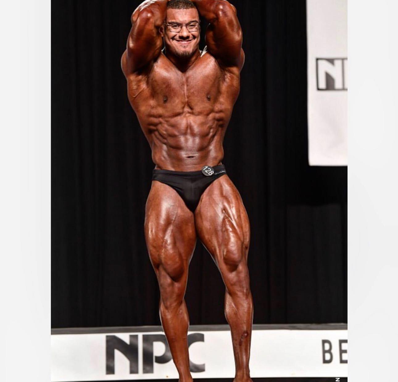 轮子哥的健美生涯,轮子哥健美比赛二头肌