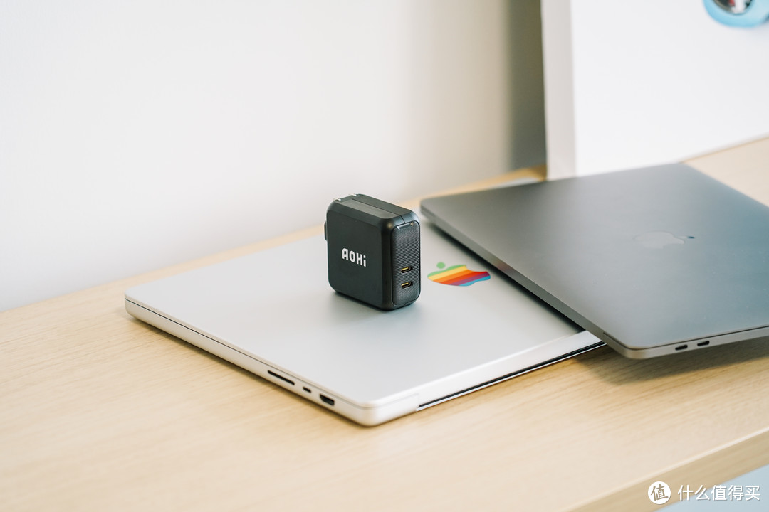 aohi100w双口氮化镓充电器测评,aohi充电器测评140w