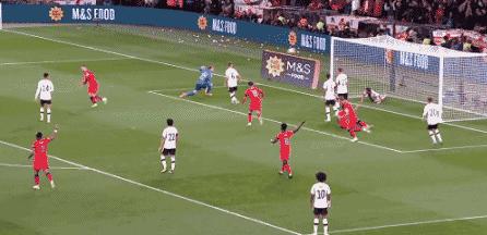 足球之夜米兰王朝轰然倒塌,足坛经典之战意大利法国