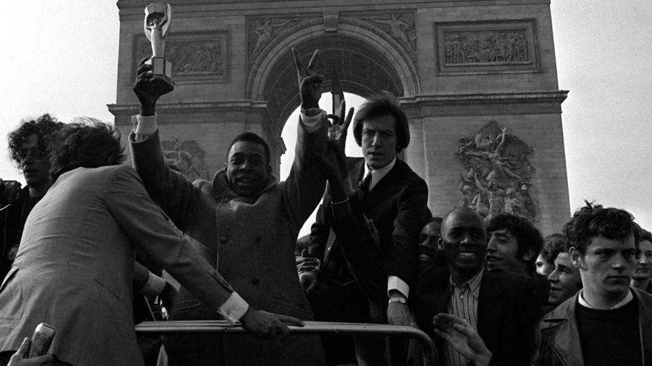 巴西传奇足球明星贝利传奇一生！不幸于12月29日因病去世