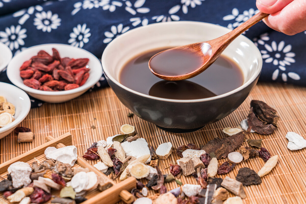 胃溃疡，怎样才能治病根？治胃必先治脾，这张方子，能修复胃损伤