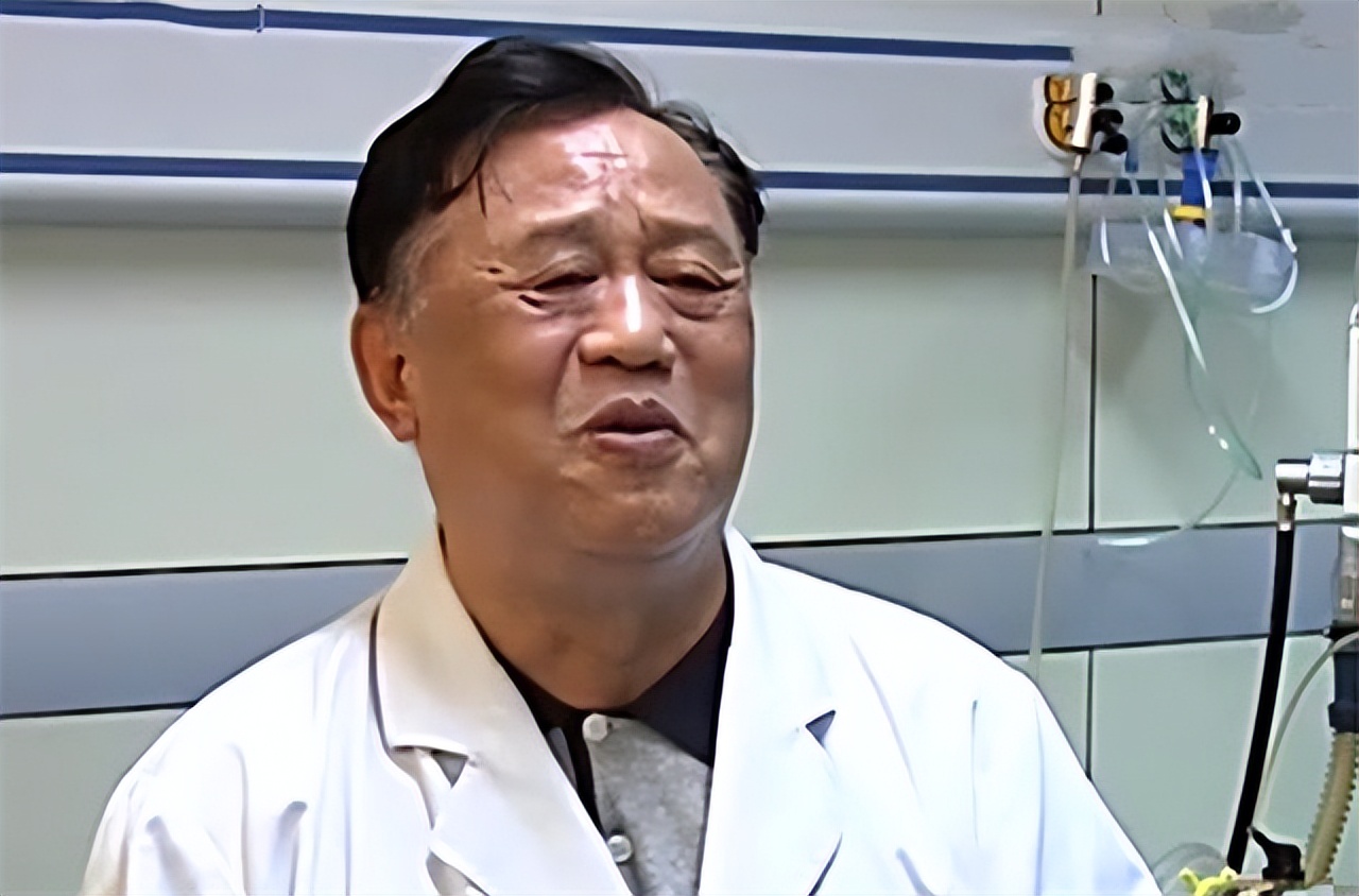 男子意外烧伤用蛆来治疗后续,小伙双腿被烧伤医生用蛆治疗