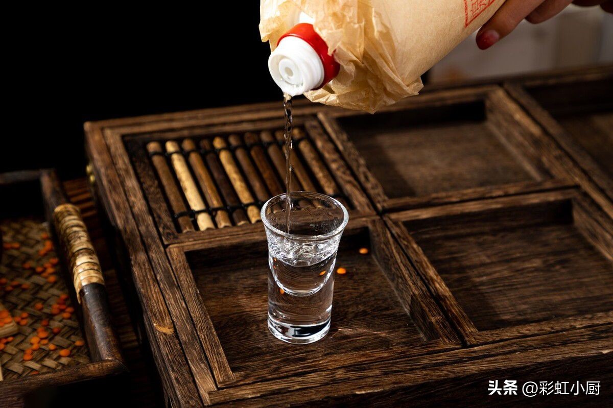 好喝不贵的四种纯粮酒推荐,想喝酒推荐几个好喝不上头的酒