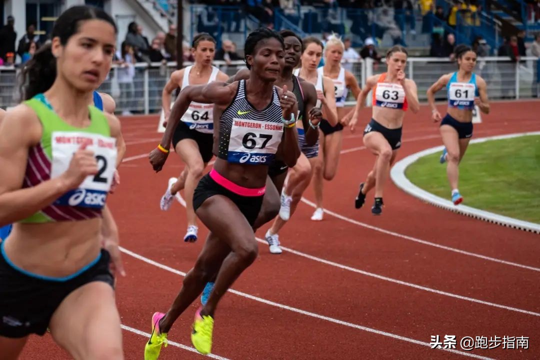 跑步的时候怎么穿合适,跑步应该多穿点还是少穿点