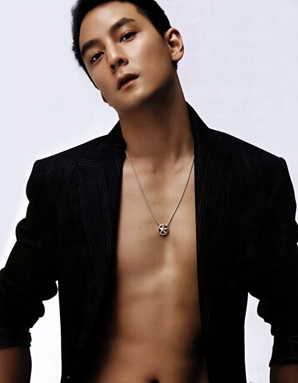 颜值巅峰时期的吴彦祖到底多帅,吴彦祖为什么变成中年油腻大叔