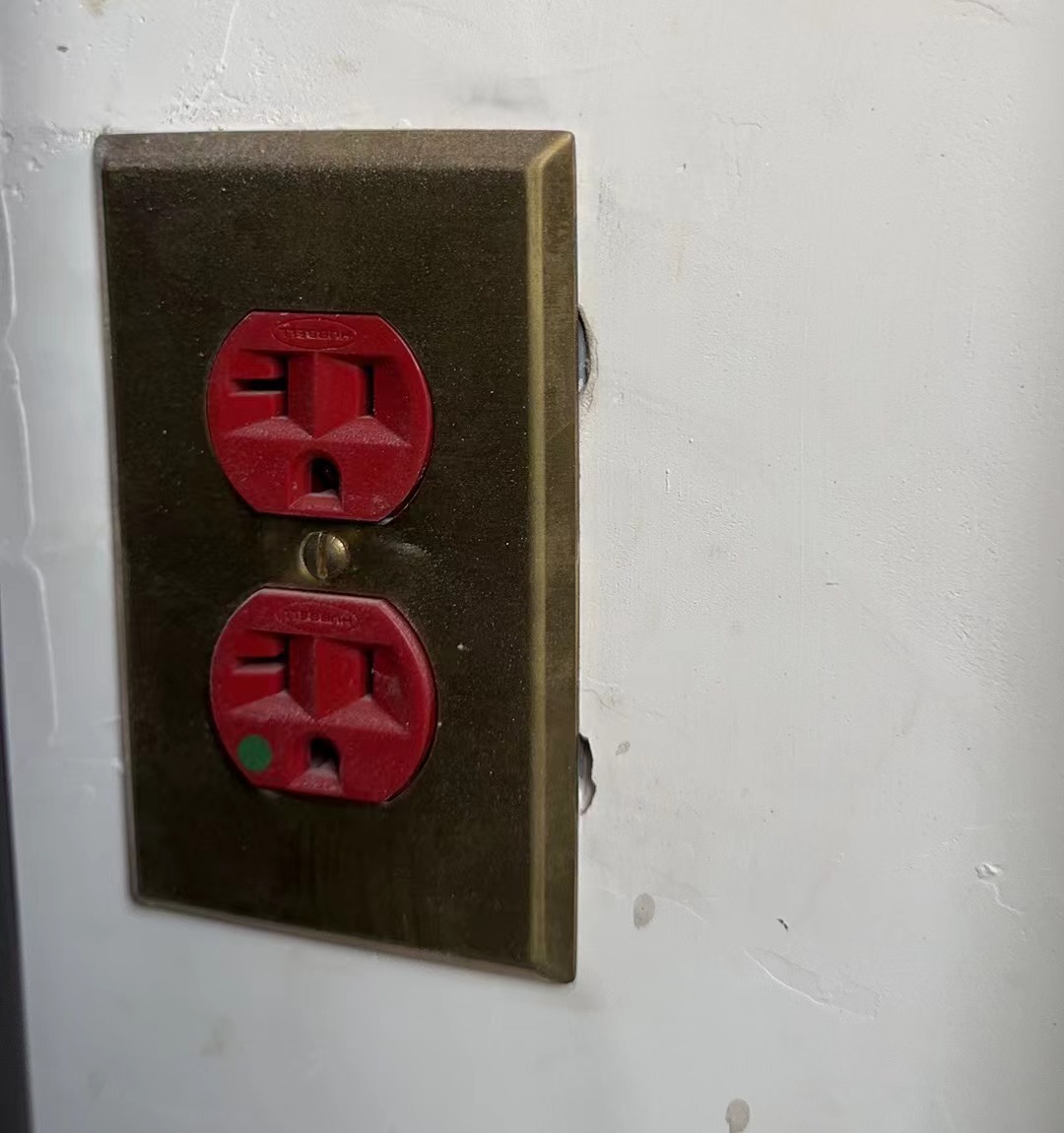 正确的电源插座,电源插座的正确选择