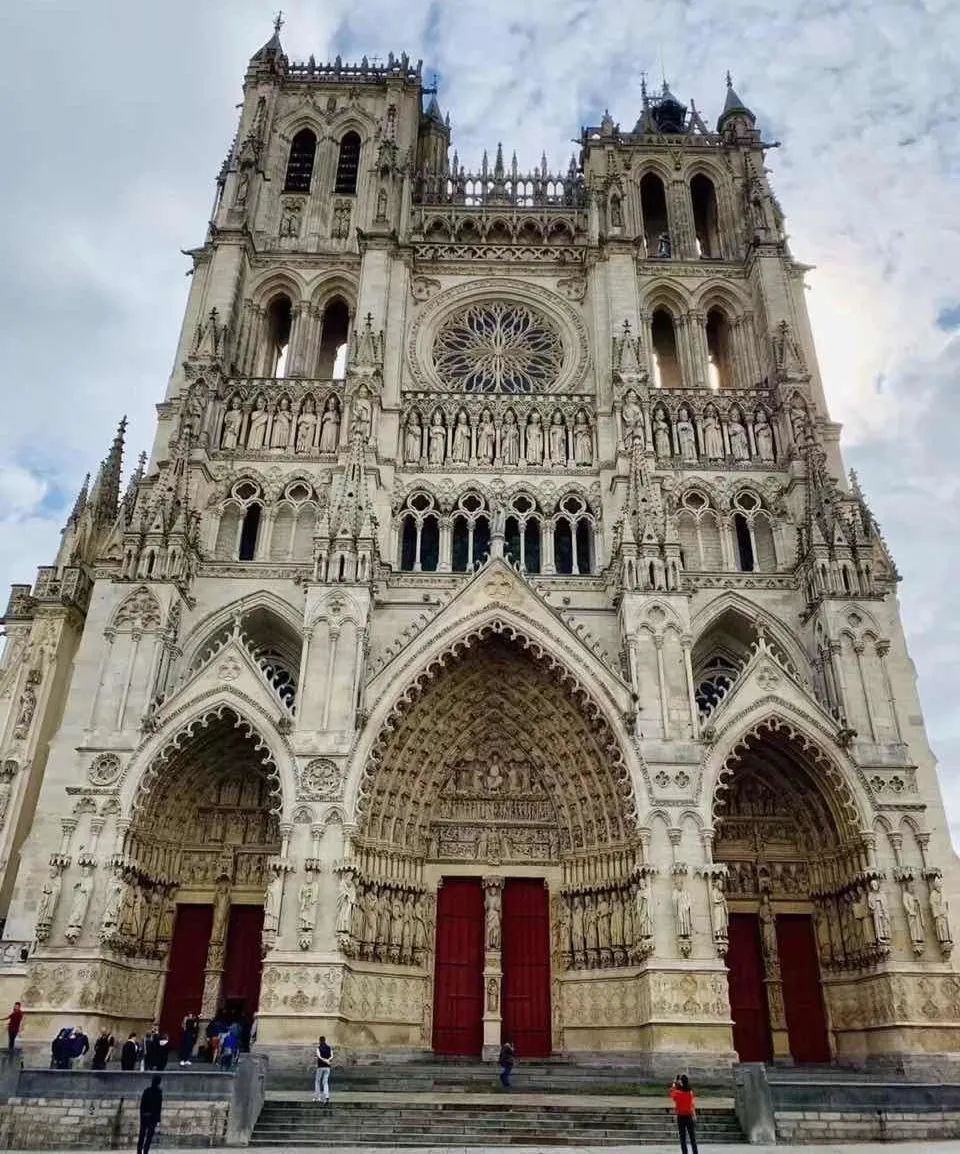圣马丁酒店餐饮管理学校|圣马丁教育集团提供ISPA完整预科学习