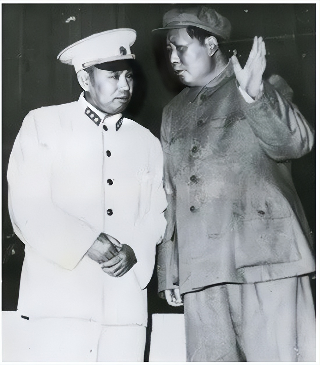 *世友许**的名气为何如此之大，一直被热议？职务很高，关系很硬