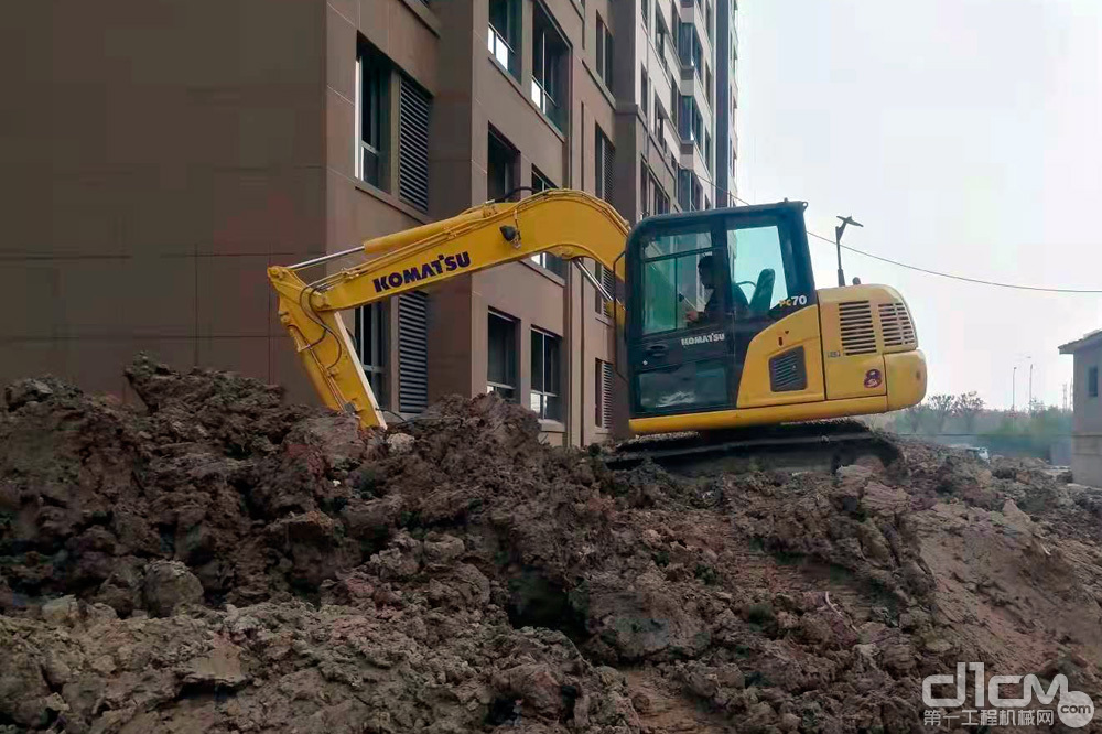 小松挖掘机的性能,小松高端挖掘机