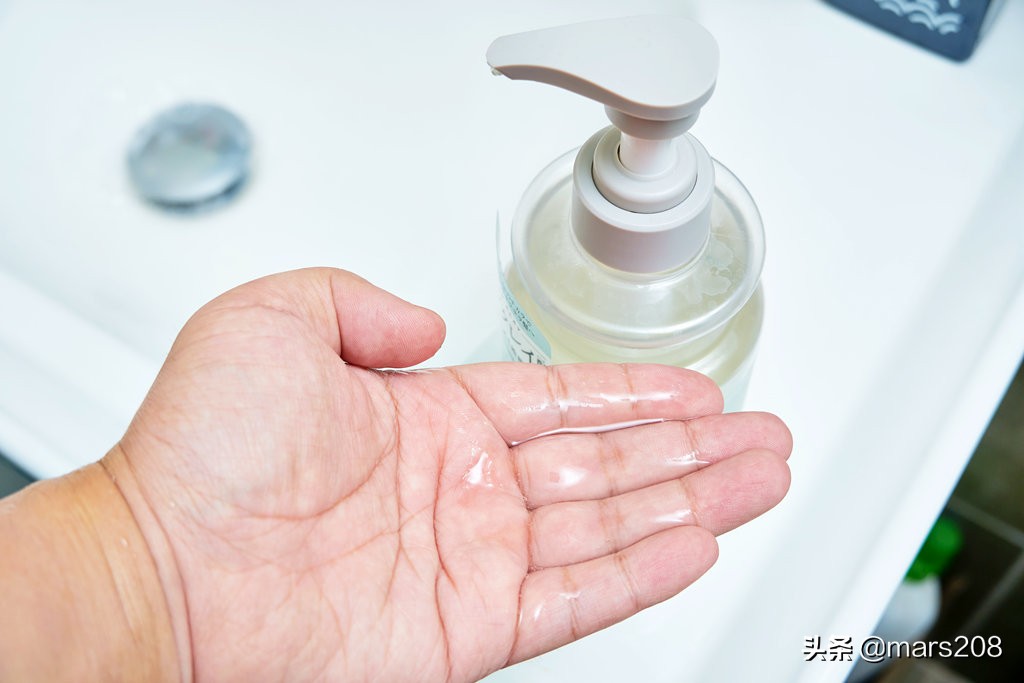 控油防秃头洗发水推荐,修护受损发质防脱洗发水推荐