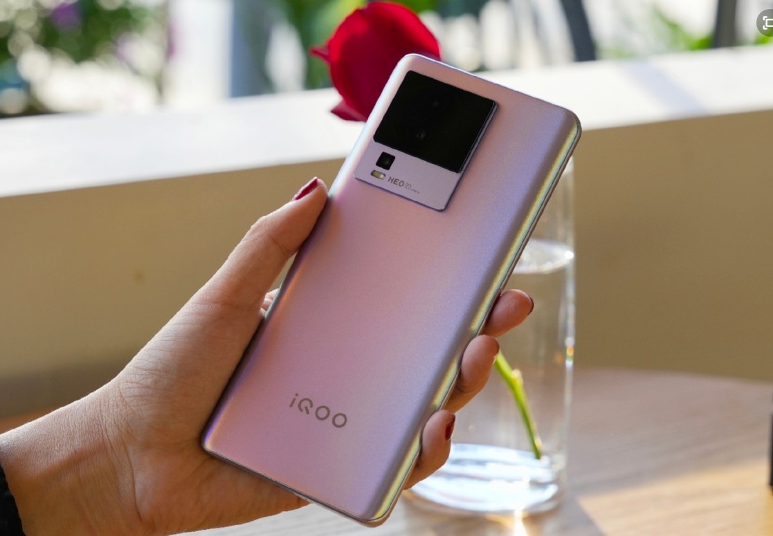 四款性价比旗舰级手机买了不后悔,2021年值得入手的4000-6000档手机