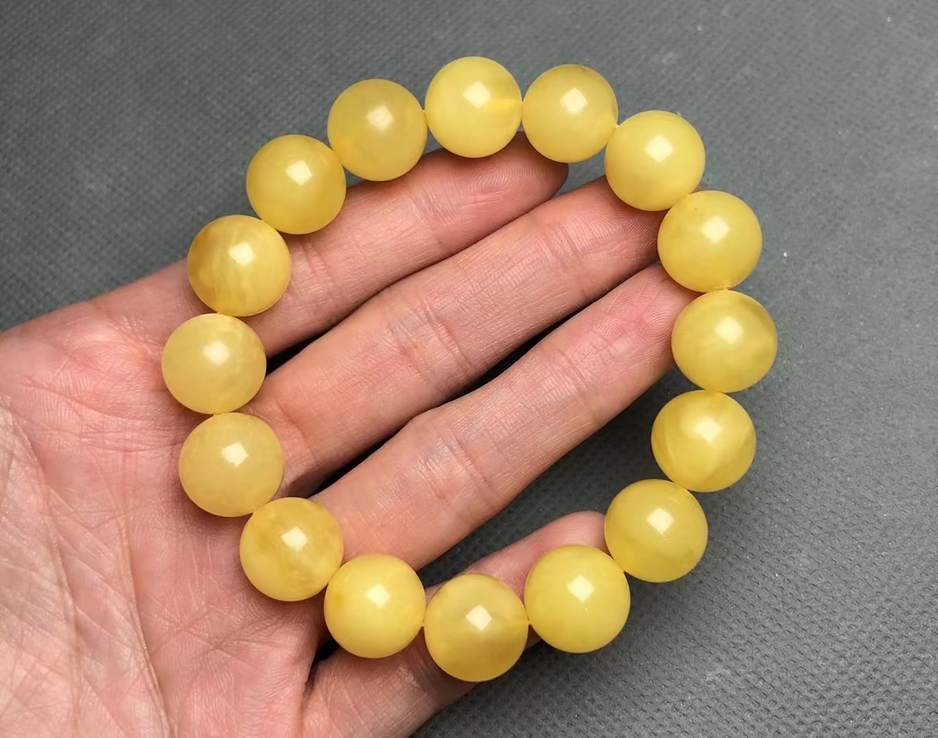 特别细的手链怎么戴,戴便宜表丢人吗