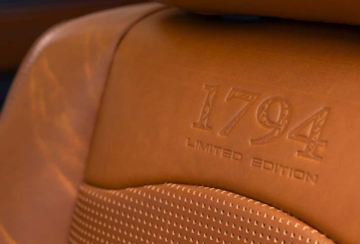 丰田霸气亮相气质十足,最新款顶配丰田坦途视频