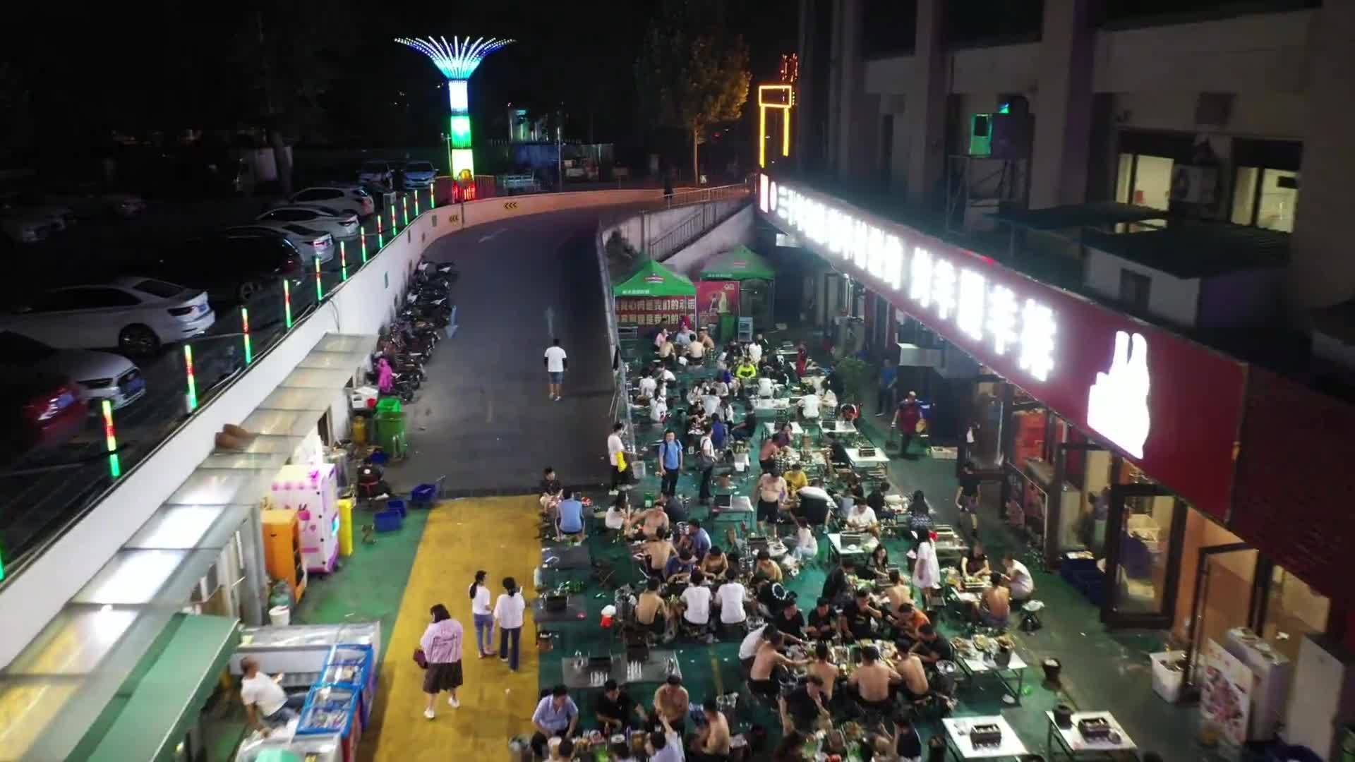 各地网红评价淄博烧烤,淄博烧烤火的原因跟网红有关吗