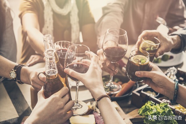 过年饭局必备解酒技巧,春节聚会多易贪杯中医解酒有妙招