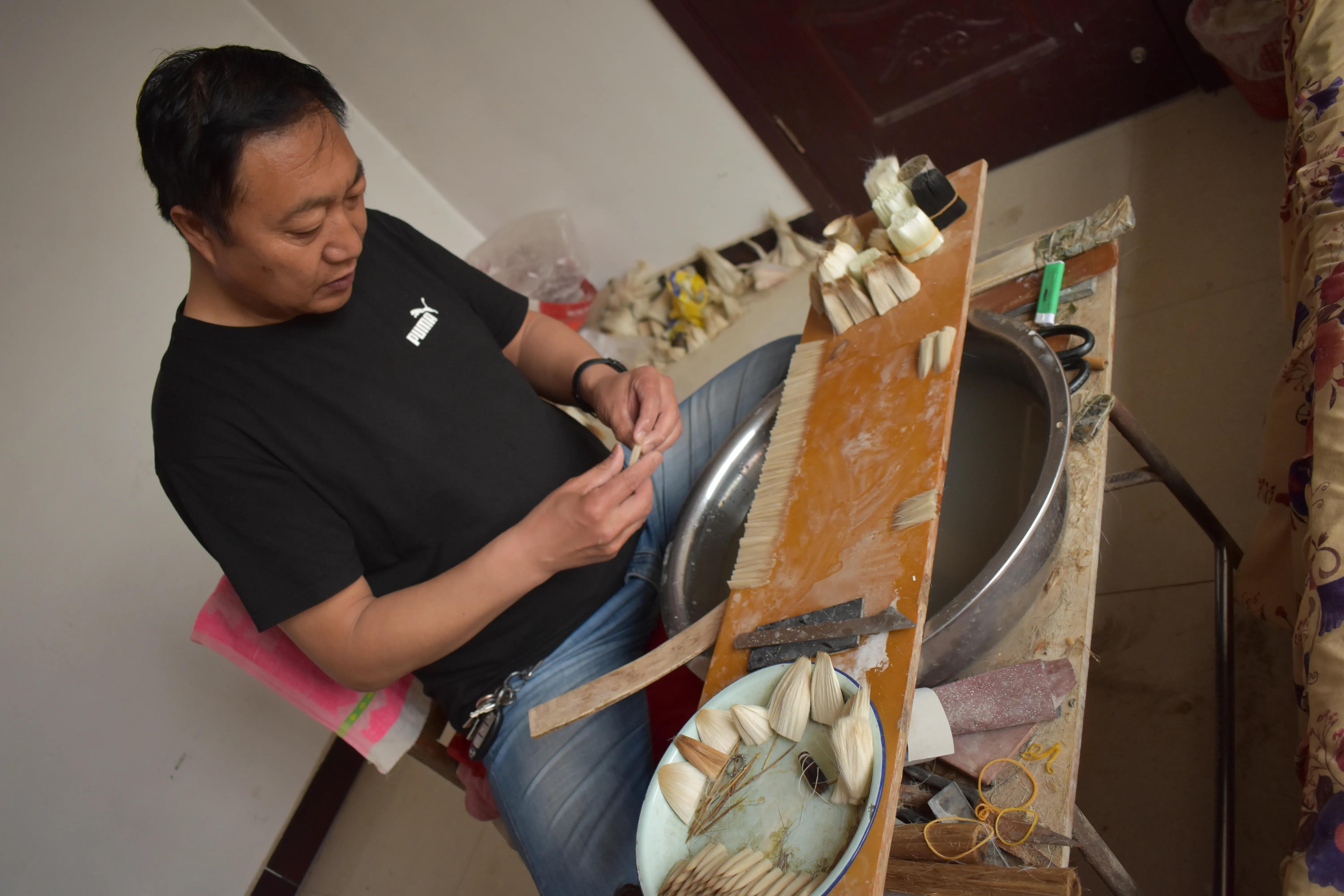 任丘市草帽崔毛笔｜第三代传承人崔志刚