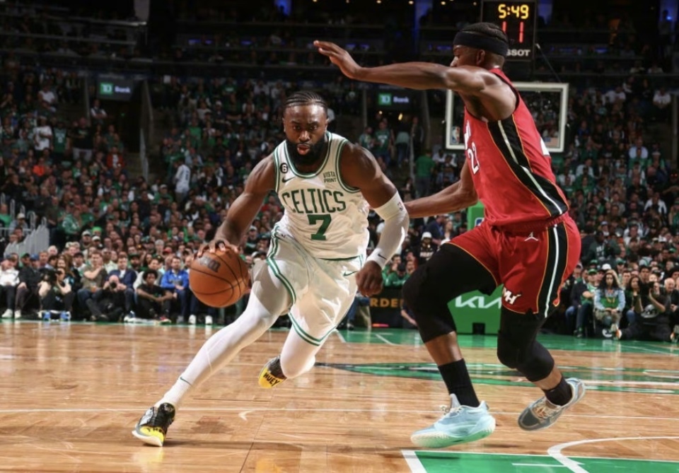 绿军117-107击败太阳,绿军今日最新数据