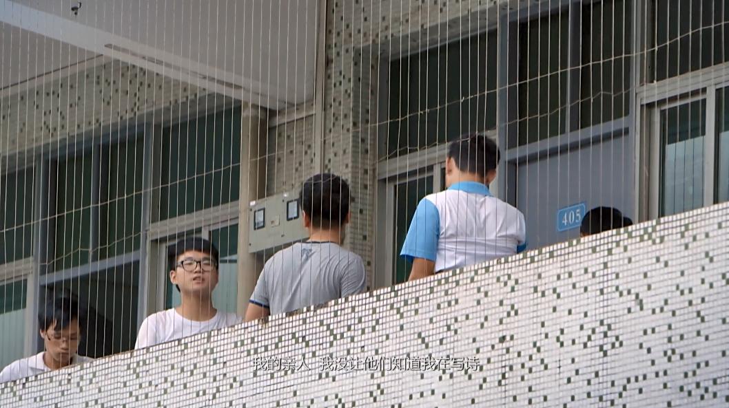 聊聊富士康的打工仔,富士康打工仔的图片