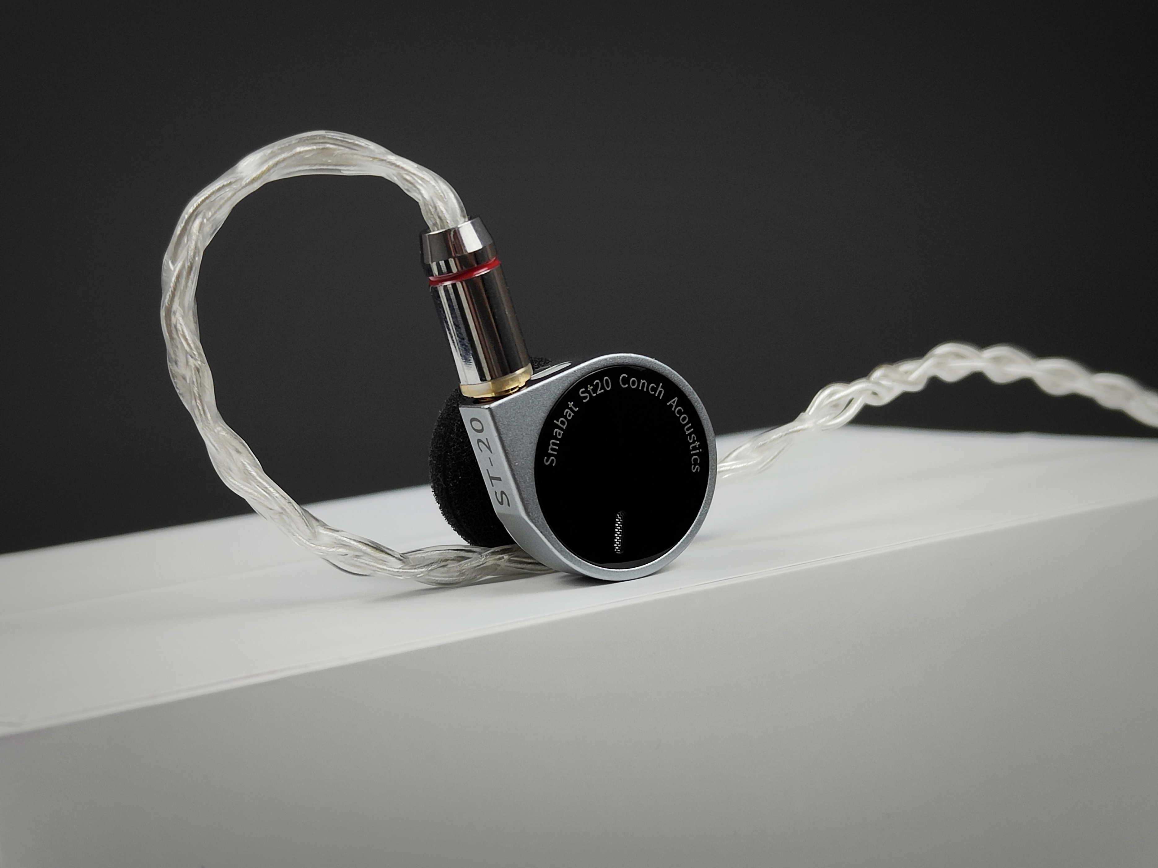 现代的外观，浓郁的情怀？SmabatST20平头耳机听感分享